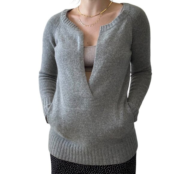 Vintage Y2K Theory 100% Cashmere 2 ply Gray Kangaroo Pouch Hippy Sweater Sz M - Picture 1 of 5